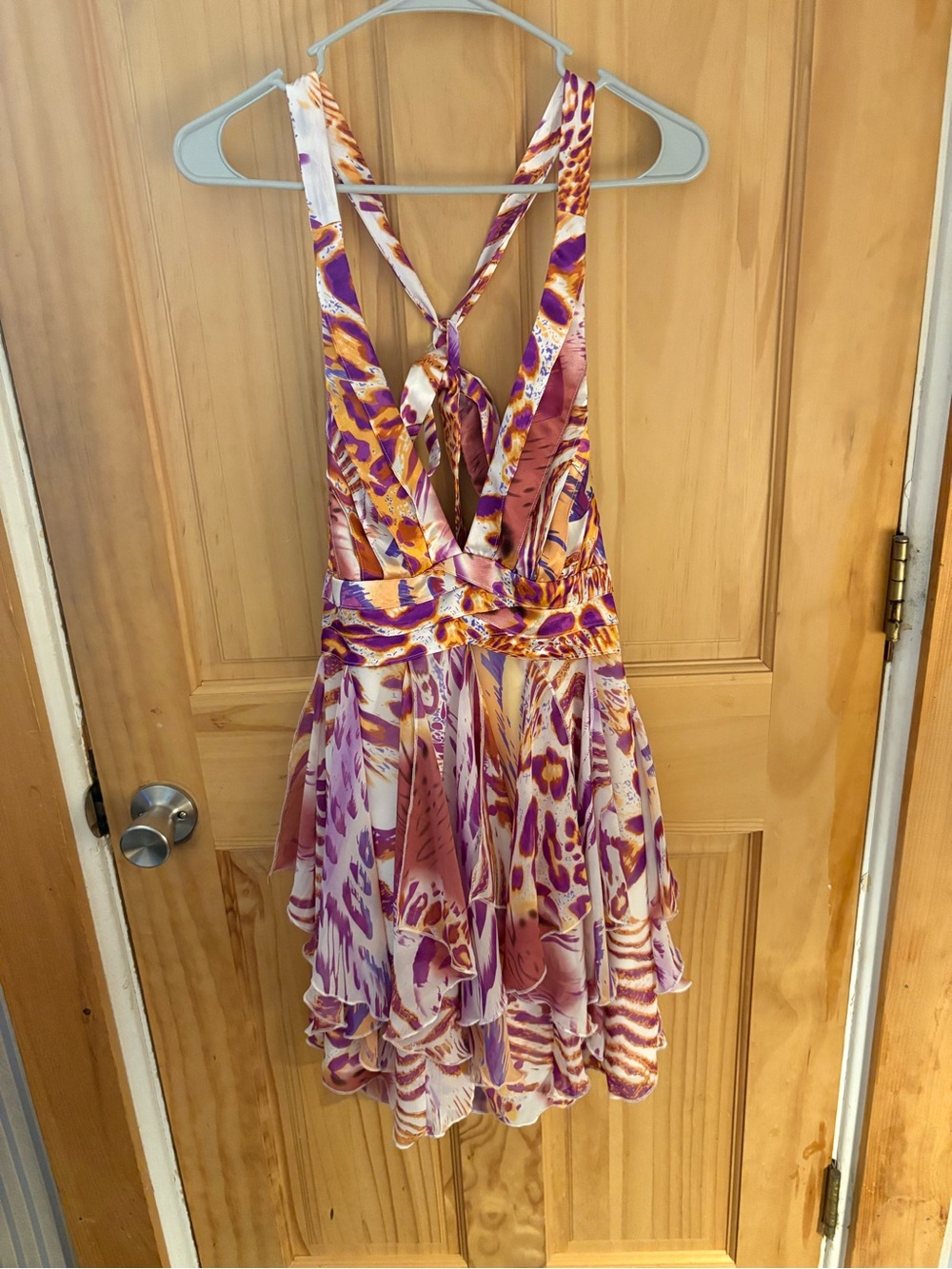 Arden B Halter Y2K V-Neck Dress with Ruffled Tiers..Pink, Orange, Purple
XS - Picture 5 of 7
